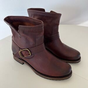 Frye Veronica Booties In Redwood Leather Ankle‎ Boots Size 8